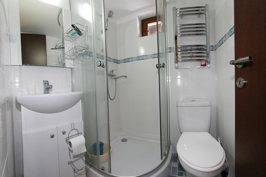 La Buni Buşteni 部屋 写真