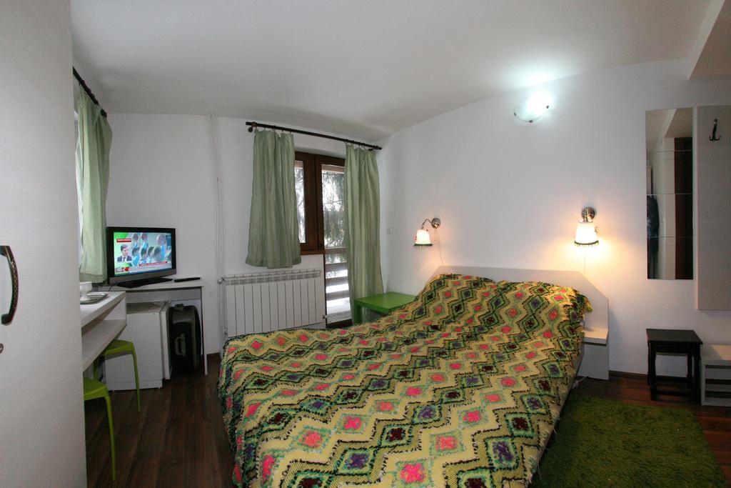 La Buni Buşteni 部屋 写真