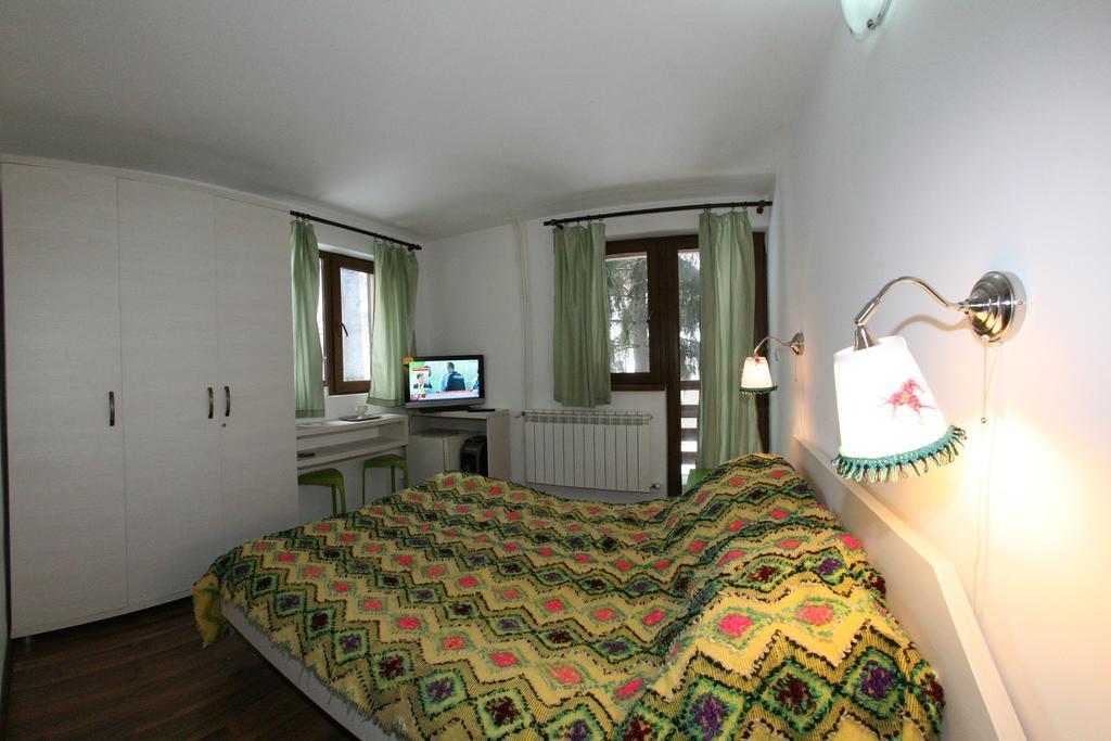 La Buni Buşteni 部屋 写真